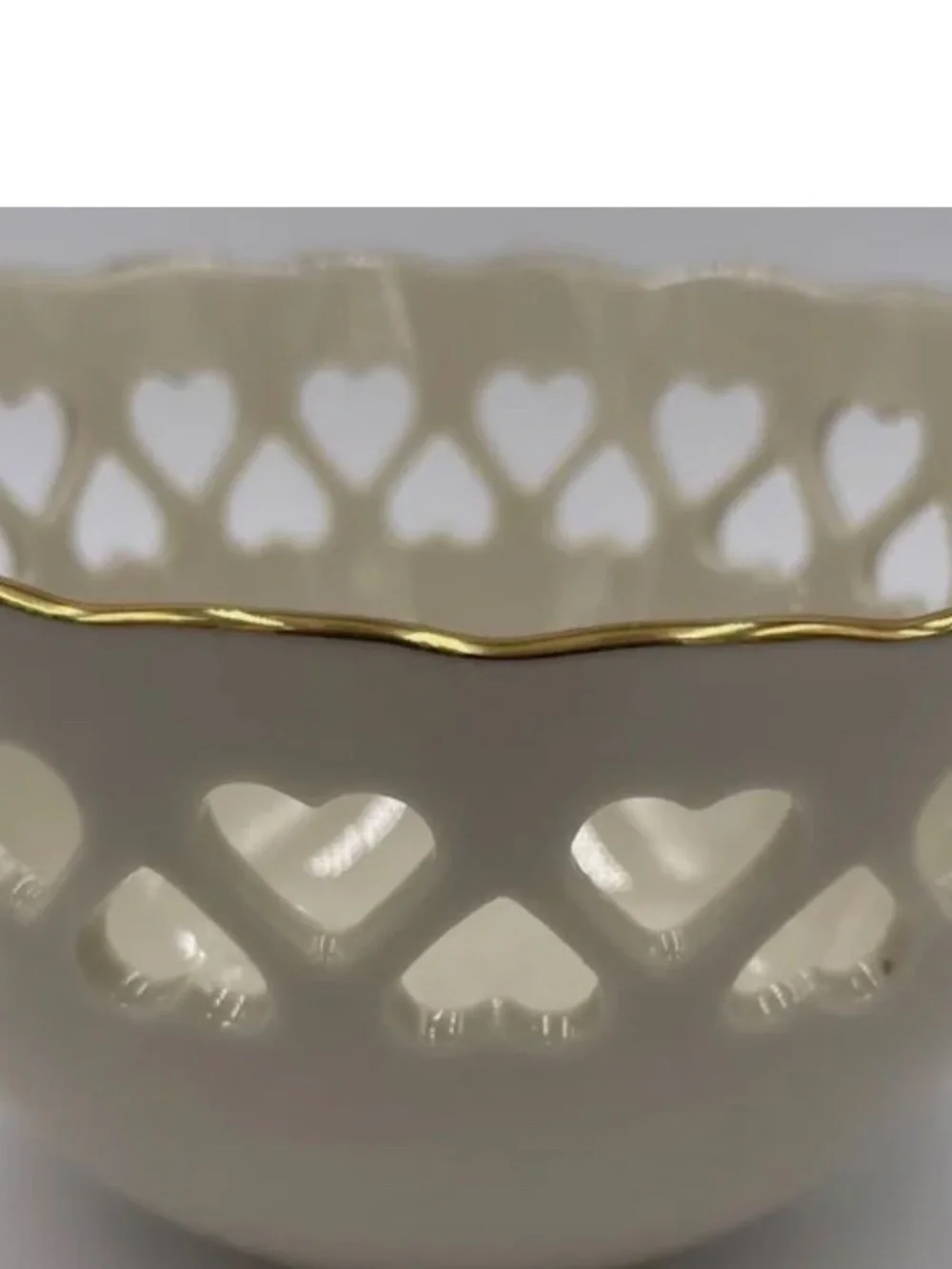 Lenox Heart Candy Dish Gold Trim 5 ½ inches round
